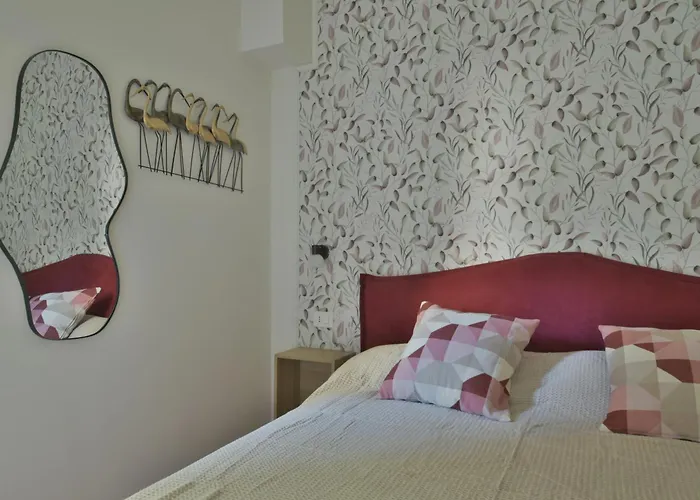 Joyful Escape Flat Apartment Rom